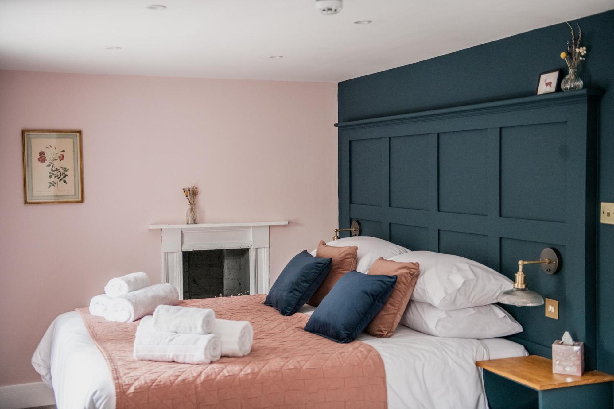 The Heathcock Boutique Hotel - Room 3 Cardiff Extérieur photo